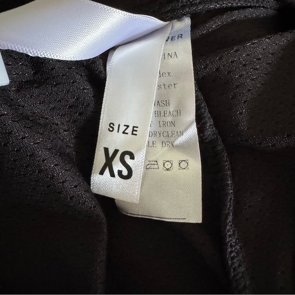 Zealotpower Black Skirt with built in Shorts, XS - Picture 6 of 10